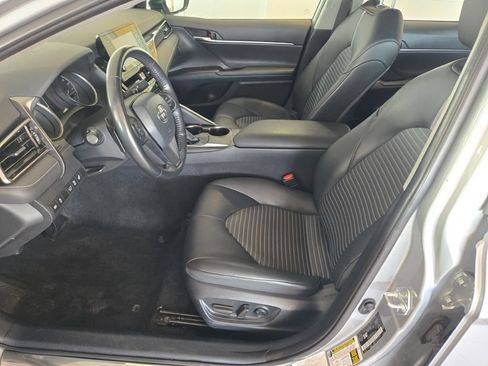 Used 2024 Toyota Camry SE FWD image 19