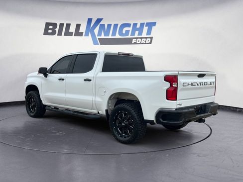 Used 2021 Chevrolet Silverado 1500 LT Trail Boss w/ LPO, Dark Essentials Package AWD/4WD image 3