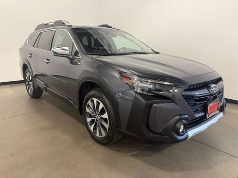 Used 2023 Subaru Outback Touring AWD/4WD image 1