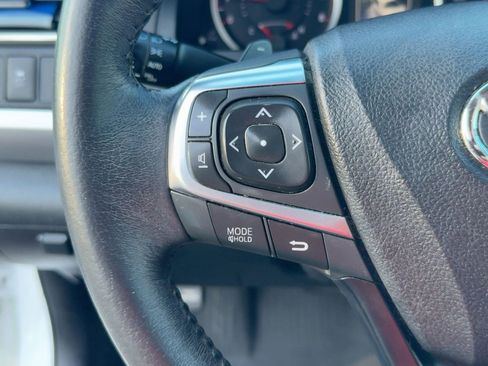 Used 2017 Toyota Camry SE image 16