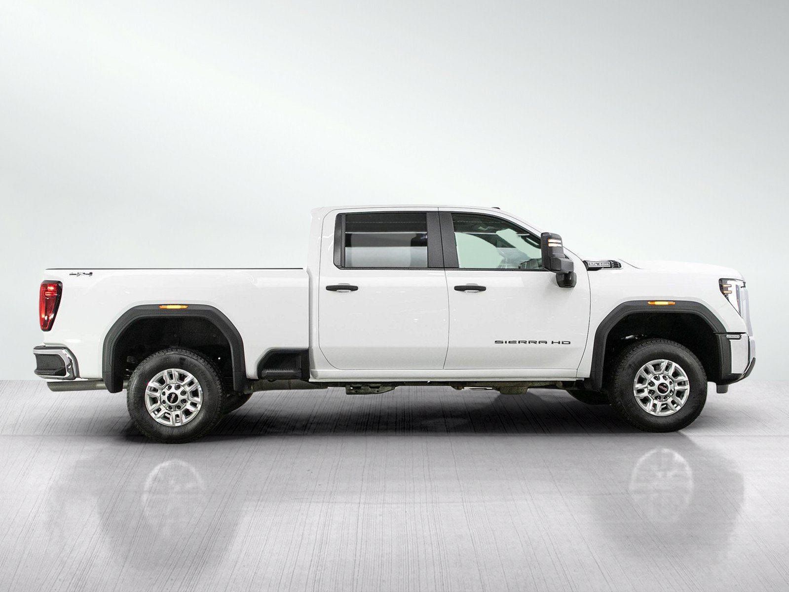 Used 2025 GMC Sierra 2500 Pro w/ Convenience Package AWD/4WD image 6
