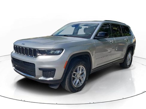 Used 2021 Jeep Grand Cherokee L Laredo w/ Luxury Tech Group I image 4