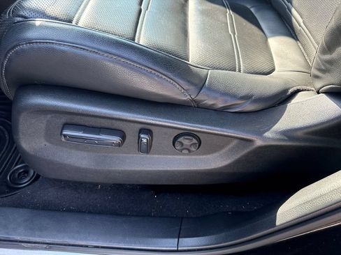 Used 2017 Honda CR-V Touring image 16