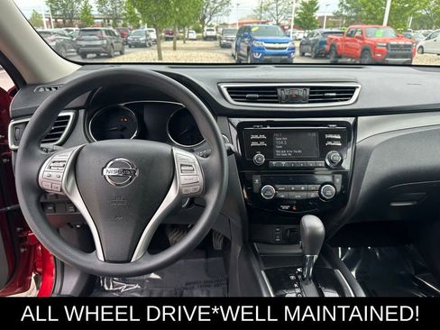 Used 2016 Nissan Rogue SV AWD/4WD image 26