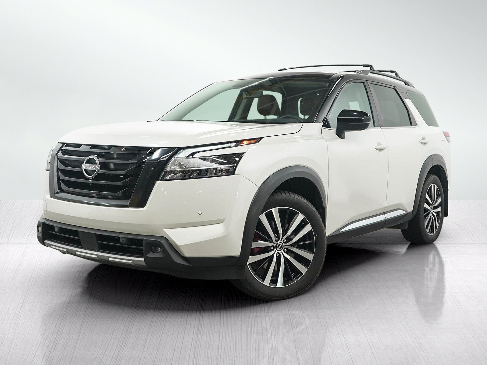 Used 2024 Nissan Pathfinder Platinum AWD/4WD image 1