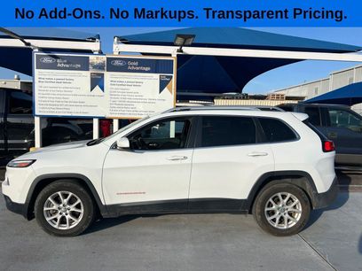 Used 2017 Jeep Cherokee Latitude w/ Safety/Convenience Group