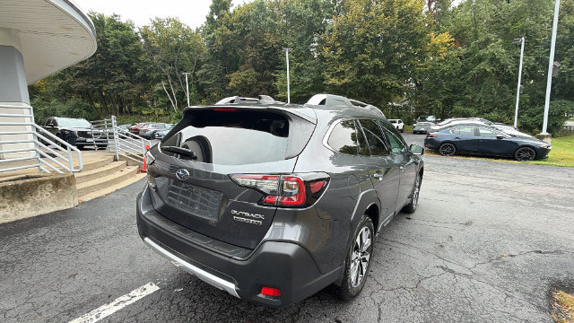 Used 2025 Subaru Outback Touring XT w/ Tech Package 3 AWD/4WD image 5