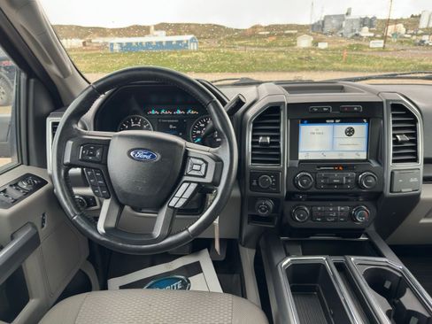 Used 2018 Ford F150 XLT w/ Equipment Group 302A Luxury AWD/4WD image 29