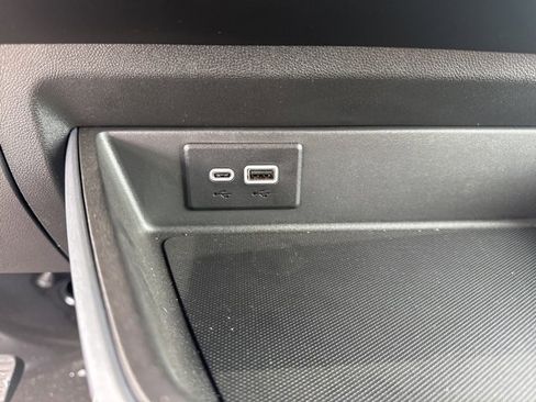 New 2025 Chevrolet Brightdrop 400 w/ Battery Pack, Max Range image 12