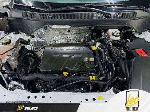 Used 2025 Chevrolet Trax RS w/ Driver Confidence Package FWD image 31