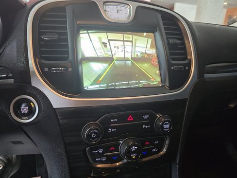 Used 2022 Chrysler 300 Touring L image 20