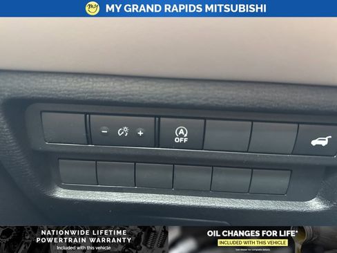 New 2026 Mitsubishi Outlander SEL image 34