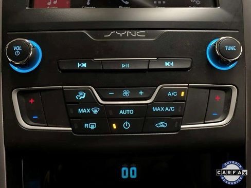 Used 2019 Ford Fusion SE image 45