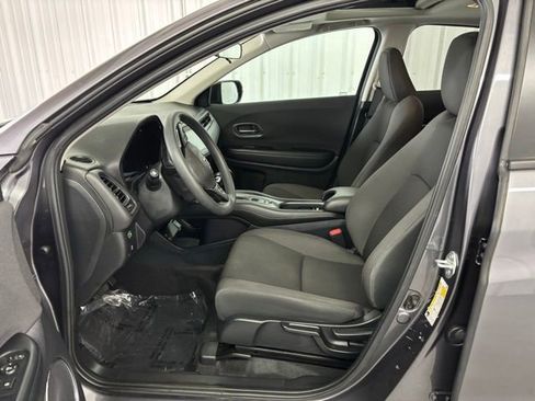 Used 2022 Honda HR-V EX image 2