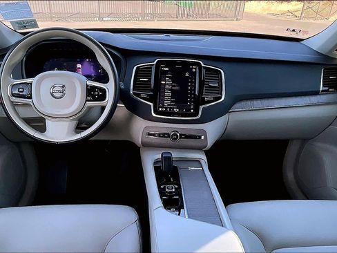 Used 2024 Volvo XC90 T8 Plus image 18