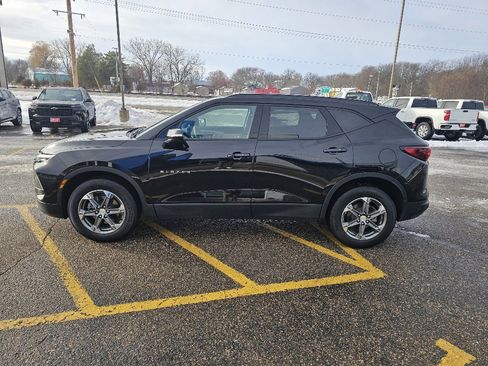 Used 2024 Chevrolet Blazer LT w/ Sound & Technology Package image 2