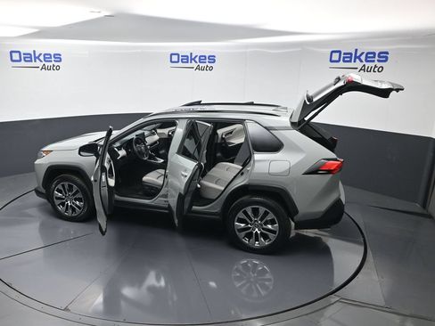 Used 2021 Toyota RAV4 XLE Premium FWD image 60