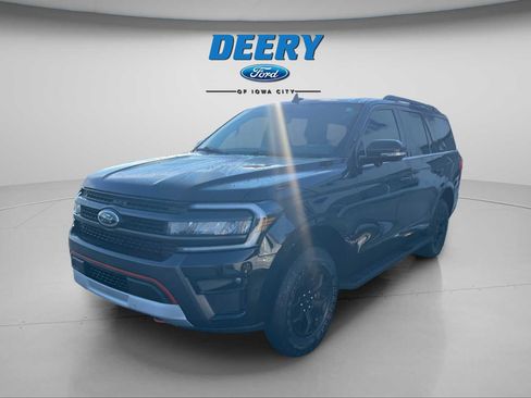 Used 2022 Ford Expedition Timberline image 4