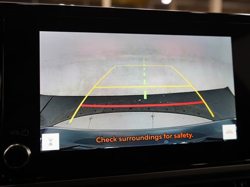 Used 2025 Toyota Camry SE image 26