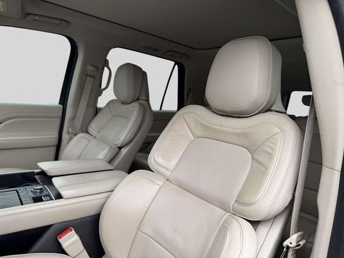Used 2019 Lincoln Navigator L Reserve w/ Cargo Package AWD/4WD image 10