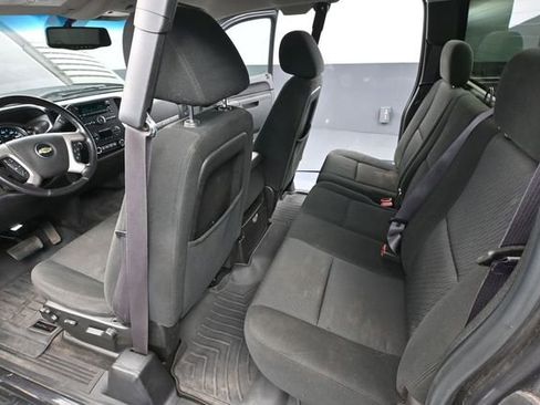 Used 2011 Chevrolet Silverado 2500 LT w/ Interior Plus Package AWD/4WD image 32