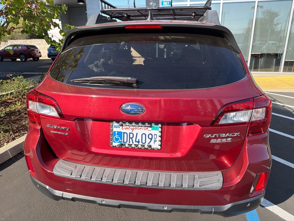Used 2017 Subaru Outback 2.5i Limited AWD/4WD image 3