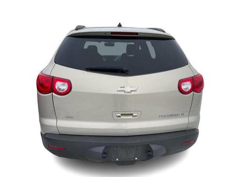 Used 2010 Chevrolet Traverse LT w/ Personal Connectivity Package image 4