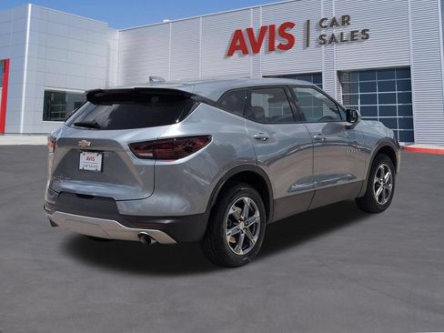 Used 2025 Chevrolet Blazer LT AWD/4WD image 6