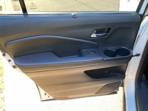 Used 2021 Honda Pilot Special Edition image 9