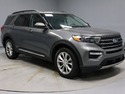 Certified 2023 Ford Explorer XLT w/ Equipment Group 202A