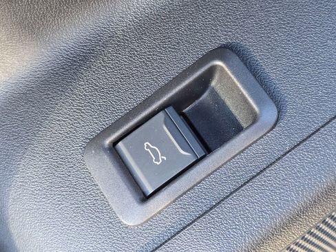 Used 2025 Audi Q6 e-tron Premium Plus w/ Premium Plus image 22