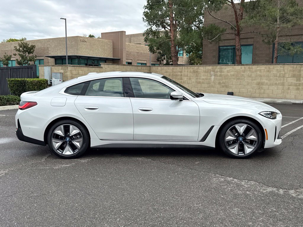 Certified 2024 BMW i4 eDrive40 w/ Premium Package RWD image 7