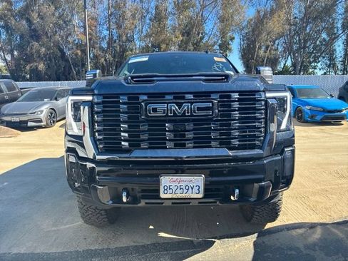 Used 2024 GMC Sierra 2500 Denali Ultimate AWD/4WD image 2