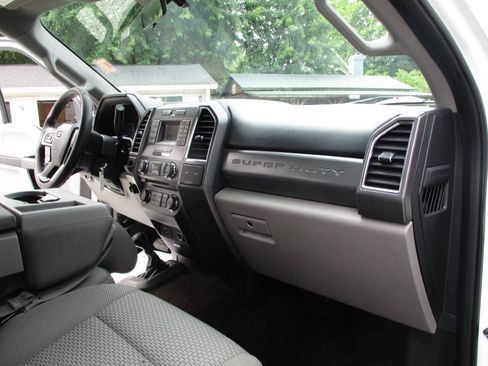 Used 2017 Ford F350 XLT AWD/4WD image 30