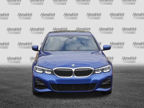 Certified 2022 BMW 330i Sedan w/ M Sport Package image 3