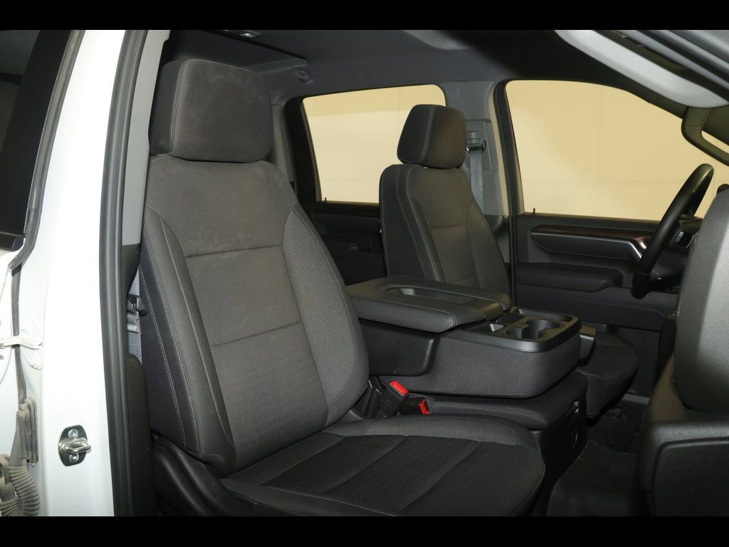 Used 2025 Chevrolet Silverado 2500 LT AWD/4WD image 32