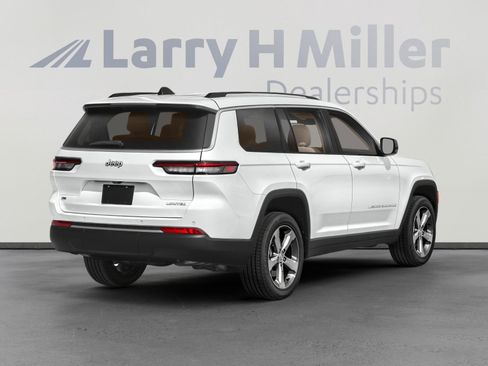 Used 2021 Jeep Grand Cherokee L Limited AWD/4WD image 2