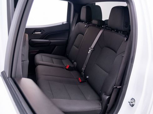 Used 2024 Chevrolet Colorado LT RWD image 16