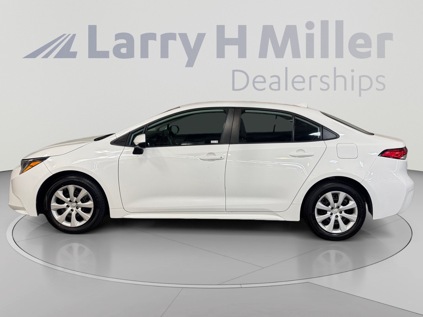 Certified 2024 Toyota Corolla LE FWD image 2