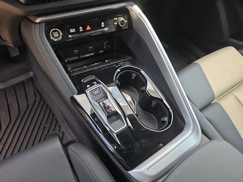 Used 2025 Audi Q5 Premium Plus w/ Premium Plus AWD/4WD image 28
