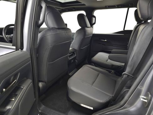 Certified 2024 Lexus GX 550 w/ Accessory Package (2T) AWD/4WD image 35