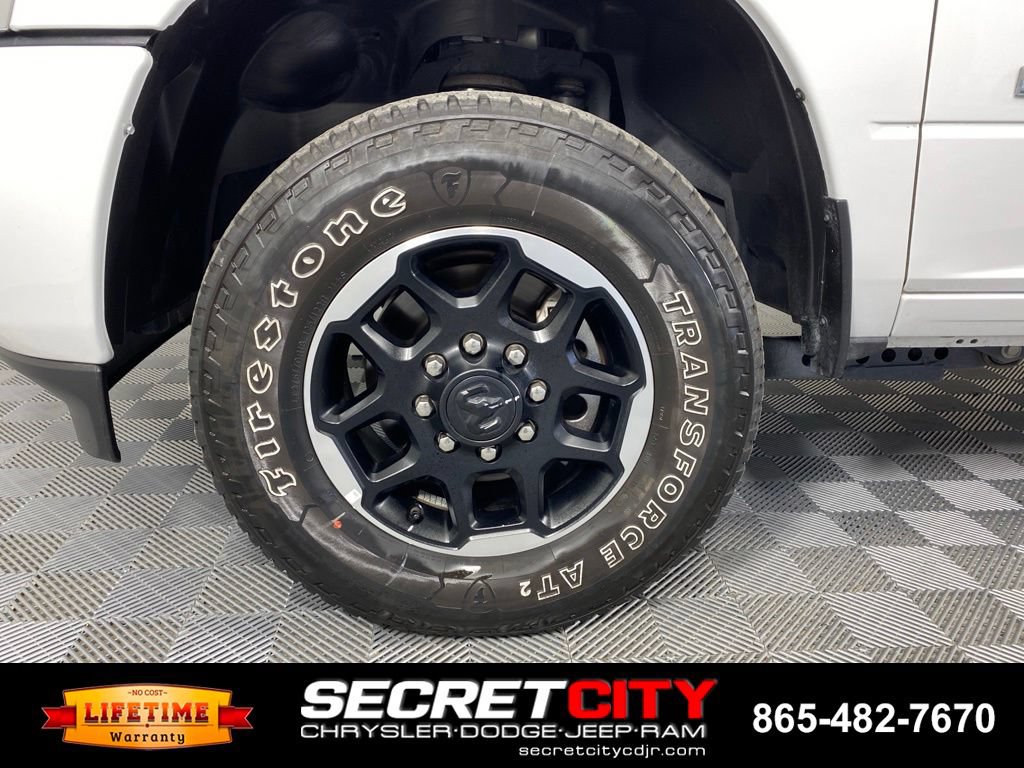 Used 2026 RAM 2500 Laramie AWD/4WD image 9