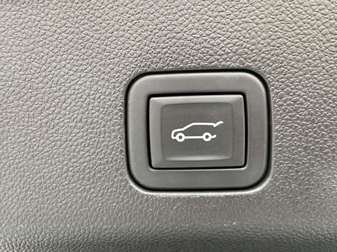 Certified 2023 Cadillac Escalade Sport w/ LPO, ONYX Package image 11