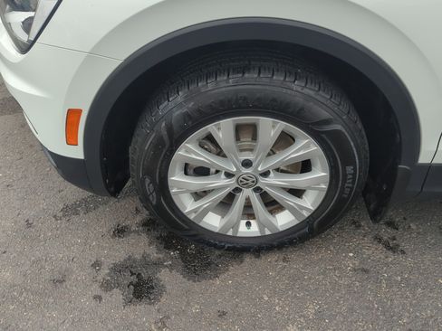 Certified 2020 Volkswagen Tiguan S image 25