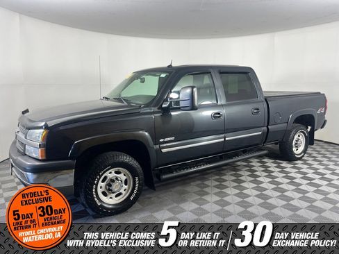Used 2004 Chevrolet Silverado 2500 LT AWD/4WD image 9