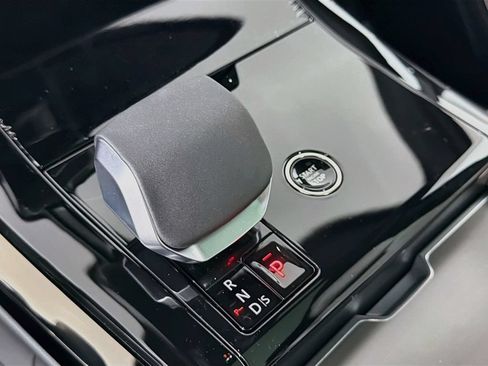 New 2027 Land Rover Range Rover Sport SE AWD/4WD image 17