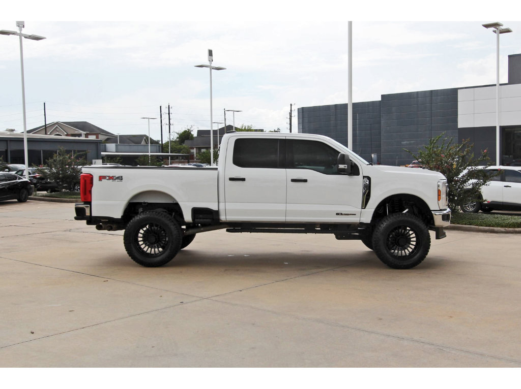 Used 2025 Ford F250 XLT w/ FX4 Off-Road Package AWD/4WD image 5