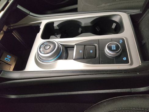 Used 2022 Ford Explorer XLT image 26