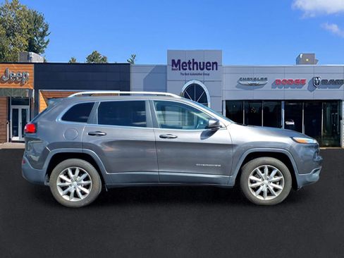 Used 2018 Jeep Cherokee Limited AWD/4WD image 3