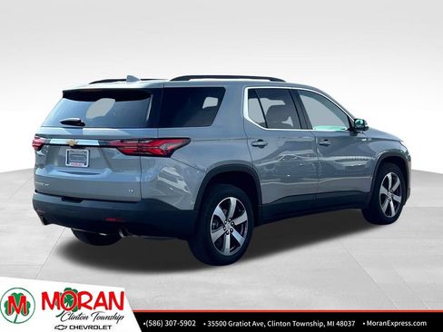 Certified 2023 Chevrolet Traverse LT w/ LT Premium Package AWD/4WD image 5